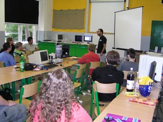 host z Maďarska Peter Czanik a prezentace PowerPC 5121e (Efika2) a PowerPC 8610